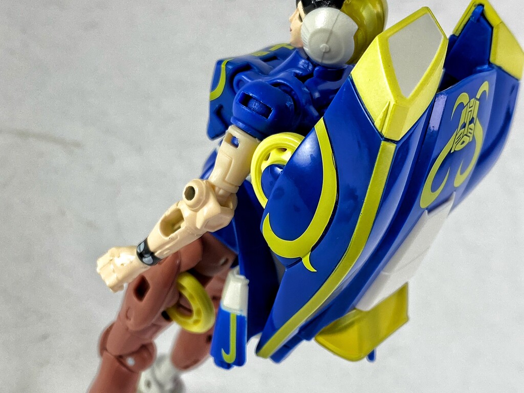 ストリートファイターII×トランスフォーマー 春麗 レビュー : えるけーえぬ