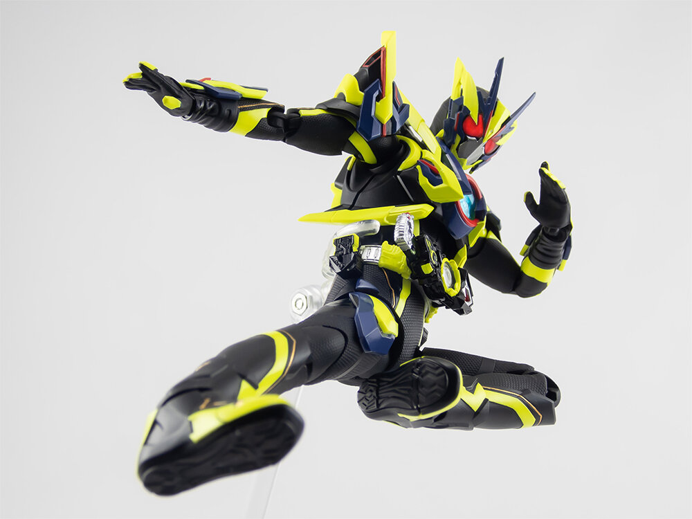 S.H.Figuarts 仮面ライダーゼロワン シャイニングアサルトホッパー