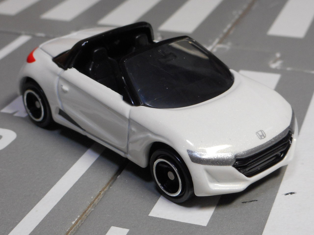 トミカ 2016年1月の新車 NO.98 ホンダ S660 レビュー : トミカ研究隊