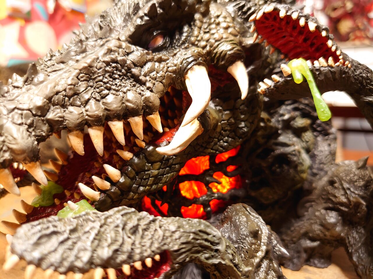 デフォリアル・ビオランテ、レビュー。 : 玩具オジサンの机