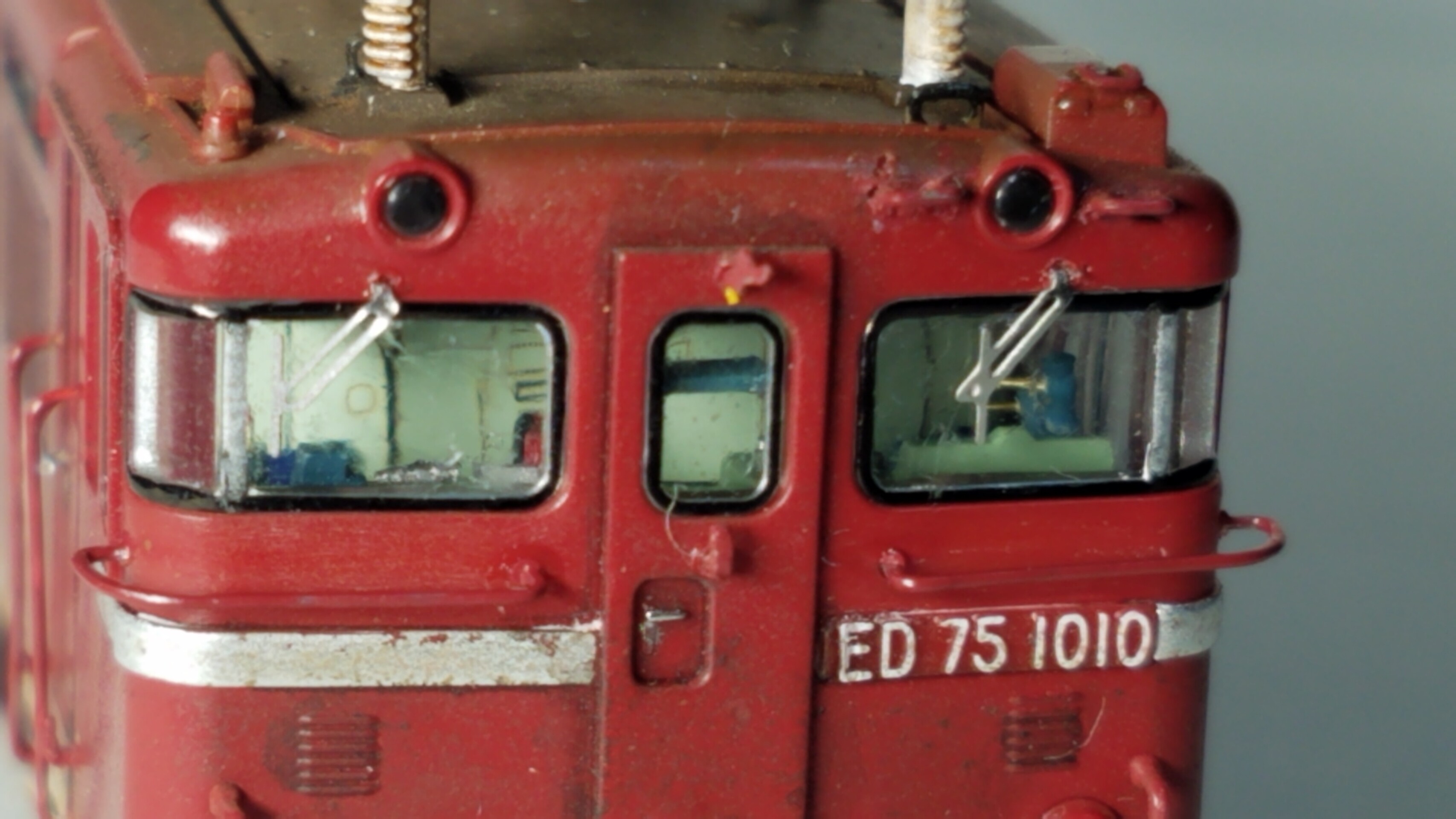 TOMIX 2105 ED75 1000 （前期形・JR貨物新更新車）の追加加工整備 その