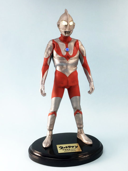 ハンサムタロウエム謹製 ウルトラマン TYPE A 電飾発光改造！ : Yaman
