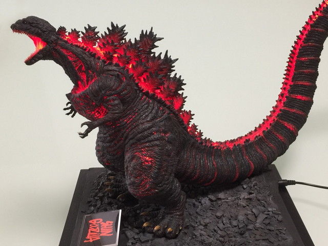 シン・ゴジラ 咆哮蓄光パープルクリアVer 電飾発光改修！ : Yaman