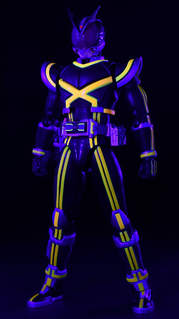 魂ウェブ商店限定 S.H.フィギュアーツ 仮面ライダーカイザ GLOWING