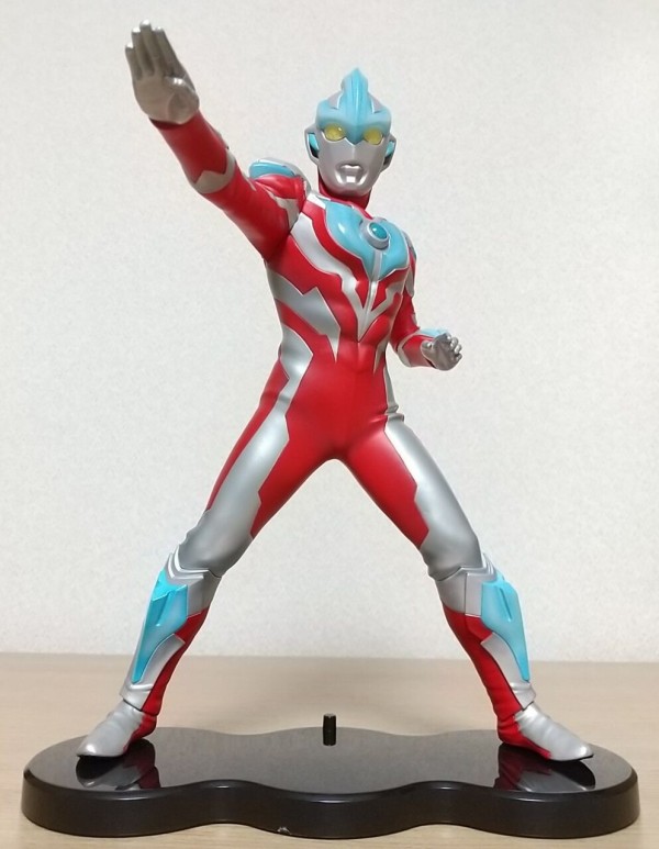 マッシブボディ！目やクリスタル部分などが発光】大怪獣シリーズ ULTRA