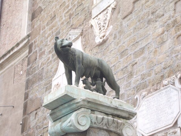 THEA GOUVERNEURのローマ(40)//カピトリーノの雌狼 : サウンド オブ