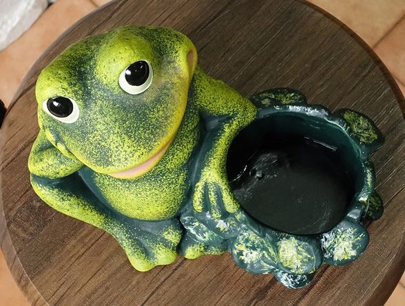 ポルトガル製 輸入雑貨 かんガエルカエル プランター 鉢カバー