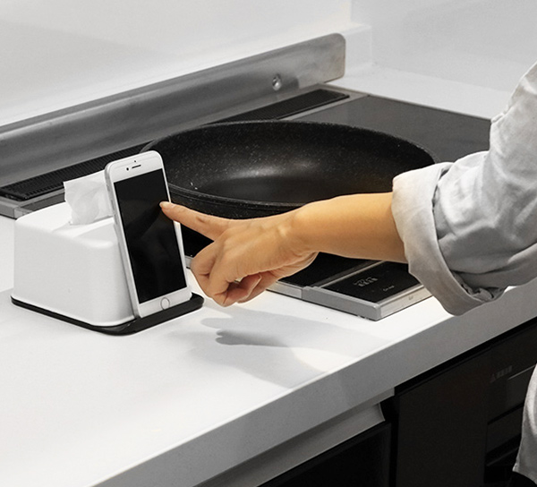 ティッシュケース ハーフティッシュボックス スマホスタンド （ 節約