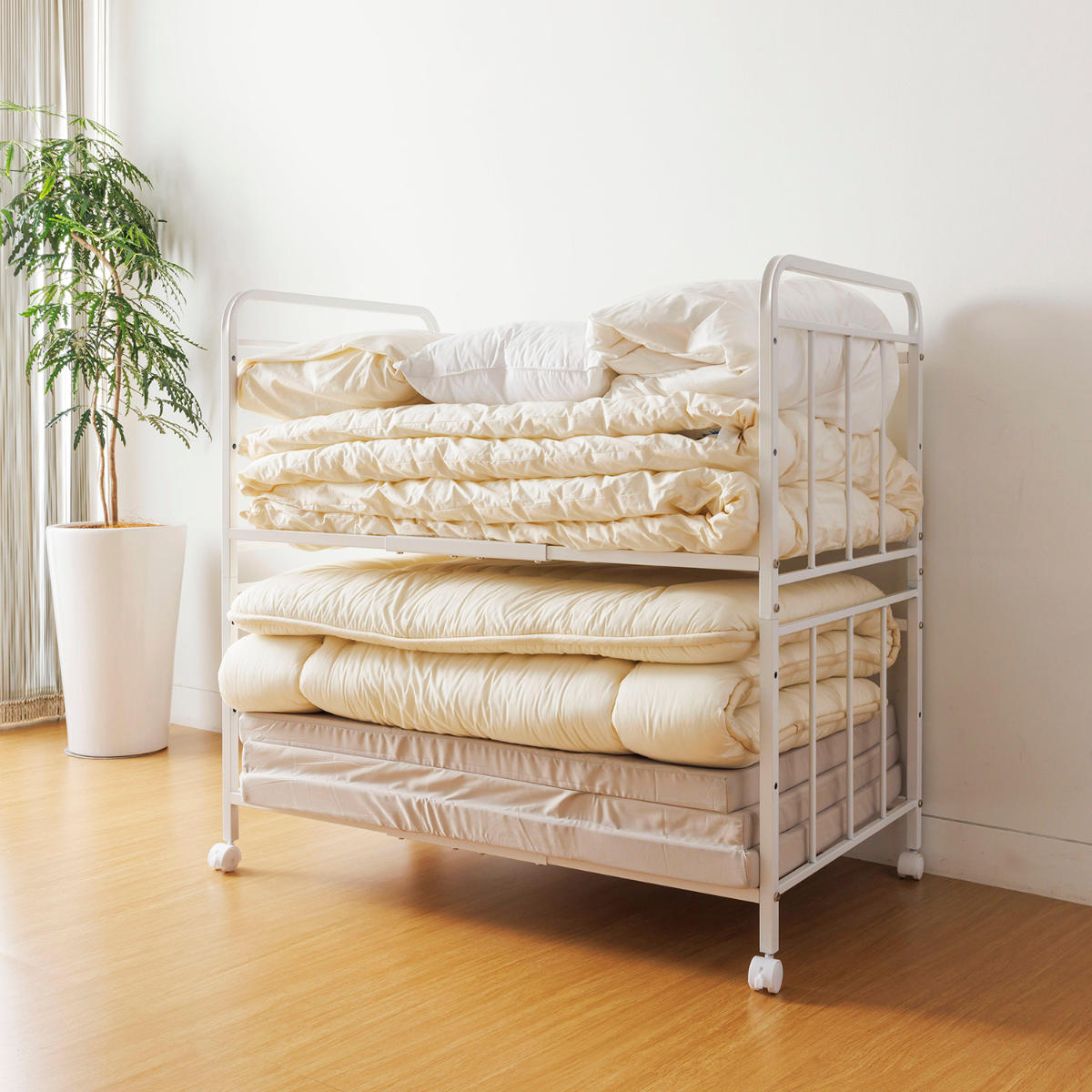 布団収納ラック2段 幅103.5奥行65.5高さ100cm キャスター付き （ 布団
