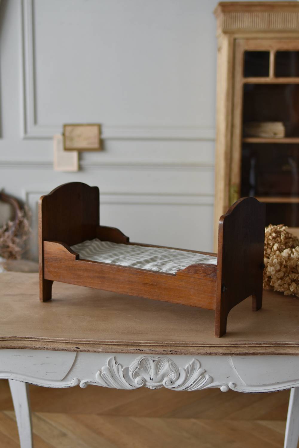 フランスアンティーク家具 木製ドールベッド.2 クラシカルインテリア