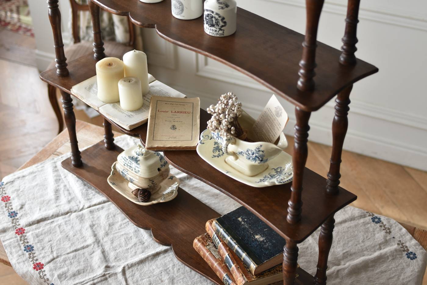 フランスアンティーク家具 アンティーク4段シェルフ.11 ディスプレイラック