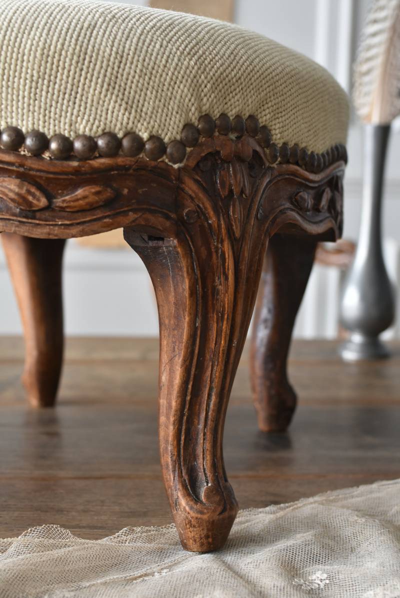 フランスアンティーク家具 フットスツール.プチポワン2 ディスプレイ