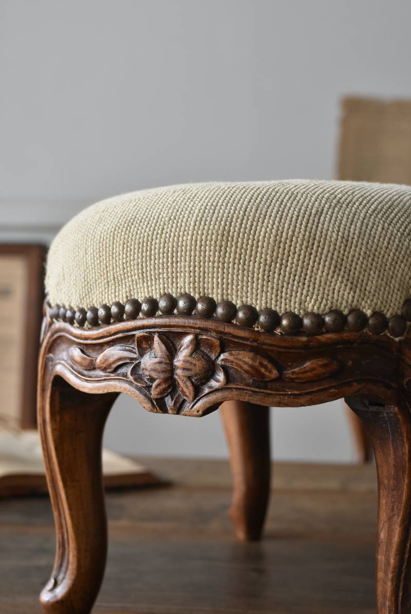 フランスアンティーク家具 フットスツール.プチポワン2 ディスプレイ