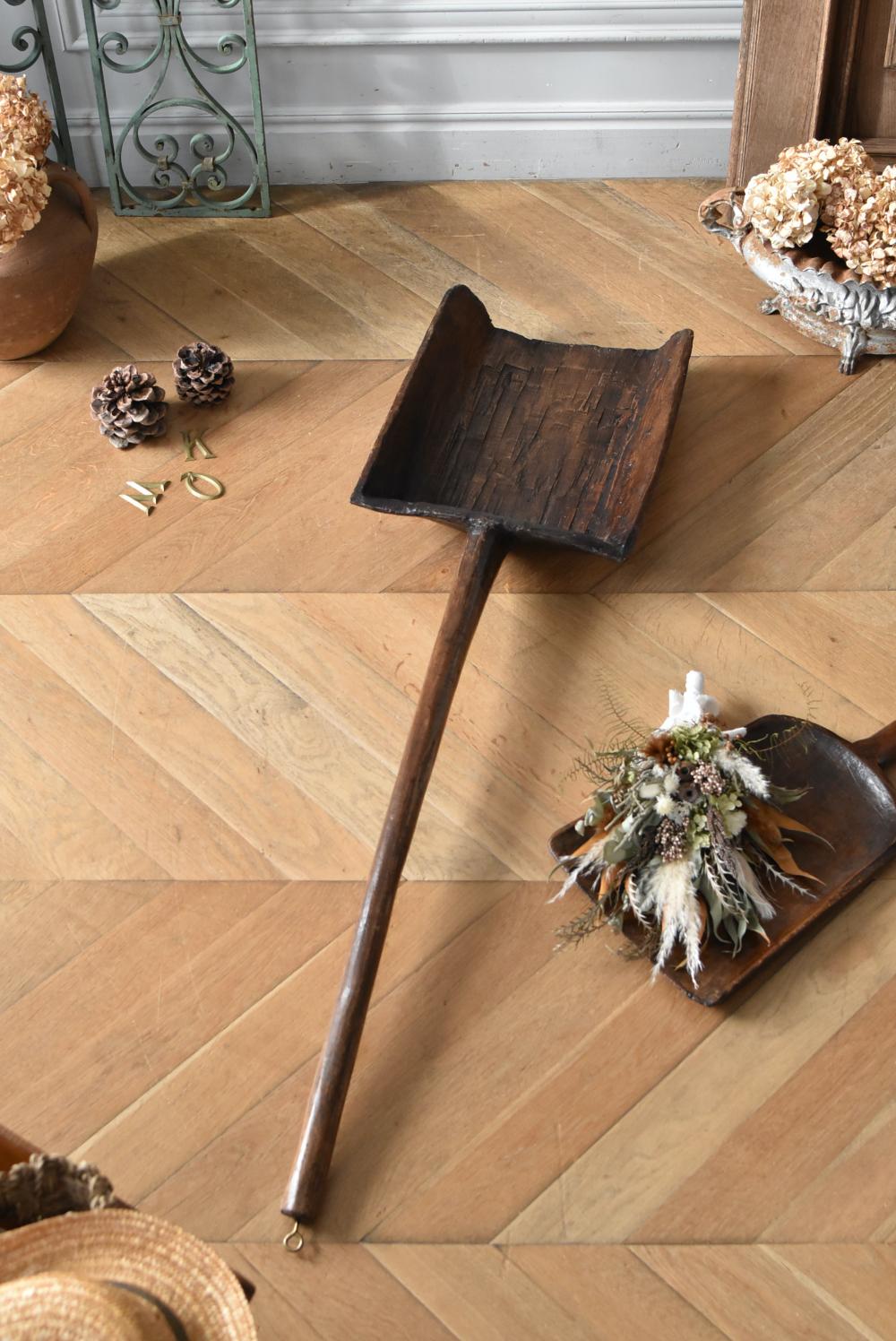 フランスアンティークディスプレイ 木製スコップ.A アンティークスコップ