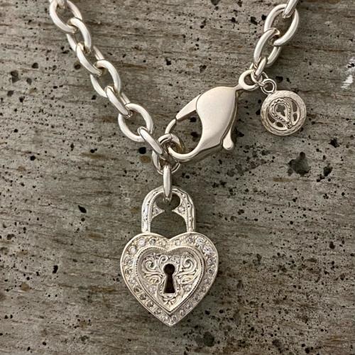 SMALL HEART LOCK CHARMED BRACELET Silver / Zirconia BRACELET