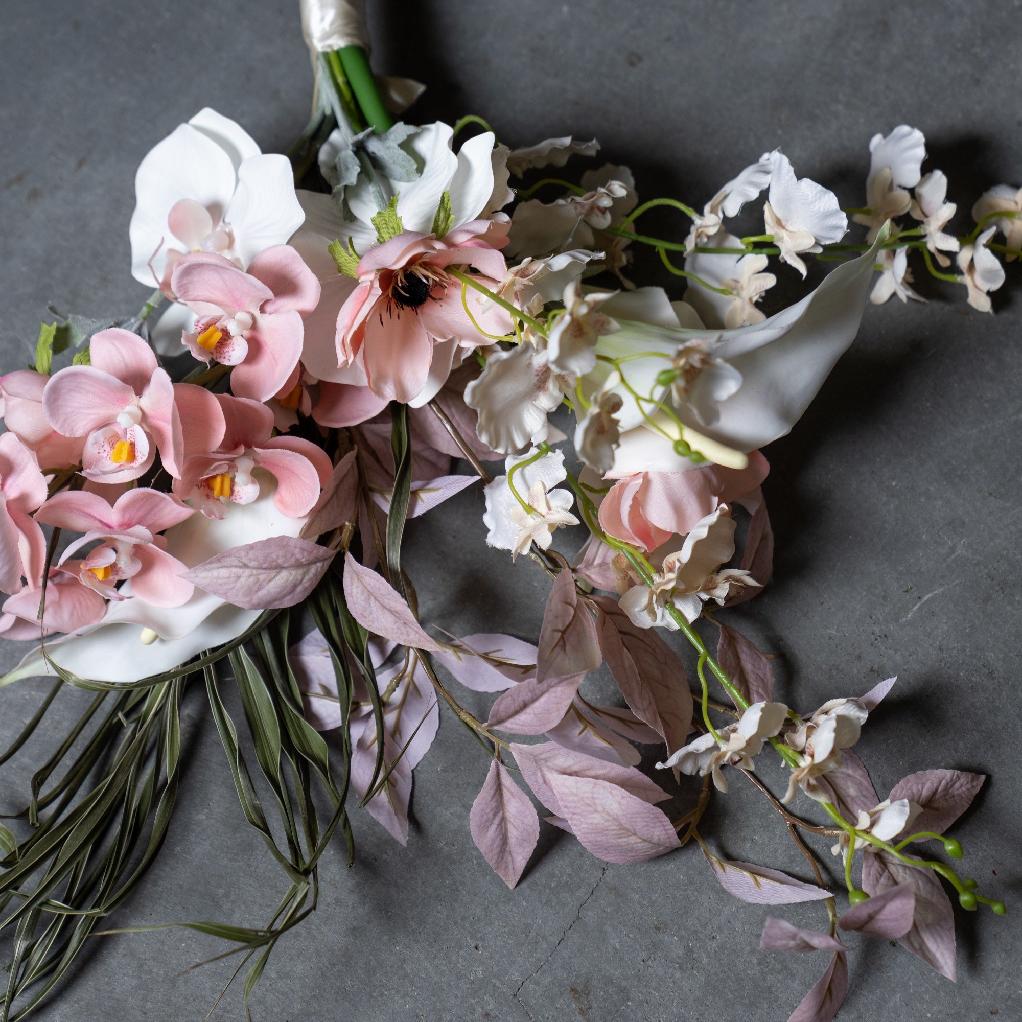 アーティフィシャルフラワー ホワイト×ピンクのナチュラルブーケ