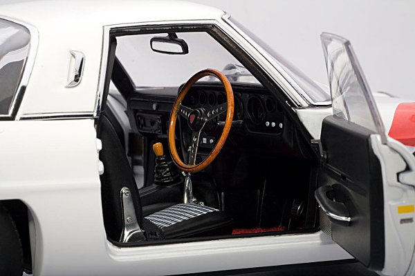 帰ってきたウルトラマン』Blu-ray BOX発売記念！ 1/18スケール「マット