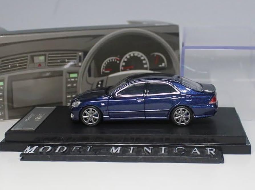 Amazon.co.jp: ZOOM 1/64 Toyota Crown Crown Athlete Blue Mini Car