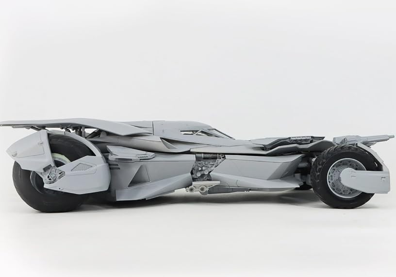 Amazon | 喜玩社 バットモービル 1/12 機甲 長さ50cm 内部構造付き