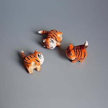 Amazon.co.jp: 置物 干支 小さな虎の木彫り 虎 小型 かわいい 装飾