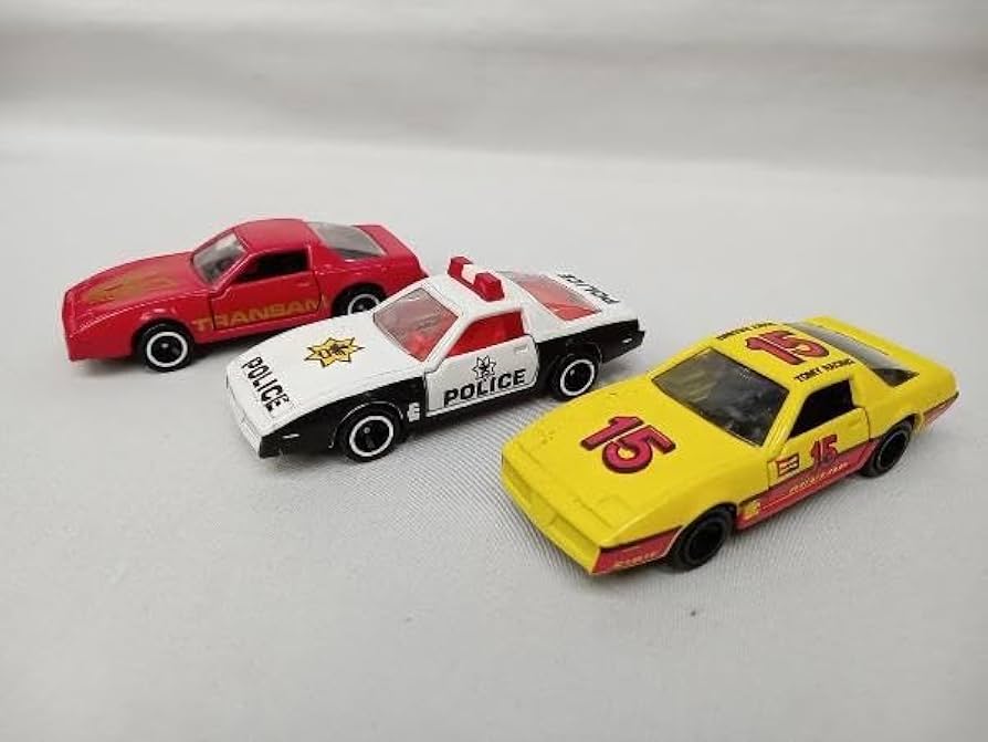 Amazon.co.jp: トミカ 15周年記念セット(3台セット) 幻のトミカ : おもちゃ