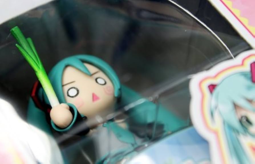 Amazon.co.jp: VOCALOID 初音ミク オルゴールフィギュアVer. 1.5