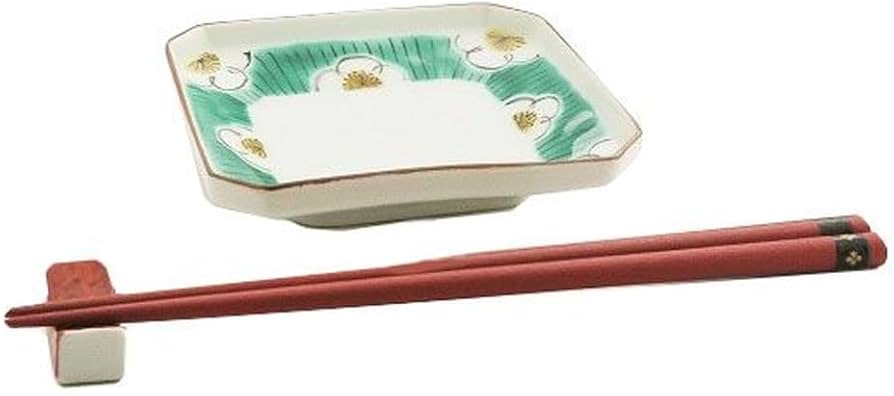 Amazon｜九谷美陶園 九谷焼 白梅文様隅切四寸角皿 A0740 電子レンジ