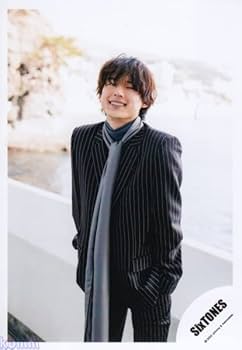 Amazon.co.jp: Six TONES 公式 生 写真（松村北斗）ST00812 : おもちゃ