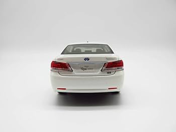 Amazon | 1/30 トヨタ クラウンロイヤル ロイヤルサルーン 210系 後期