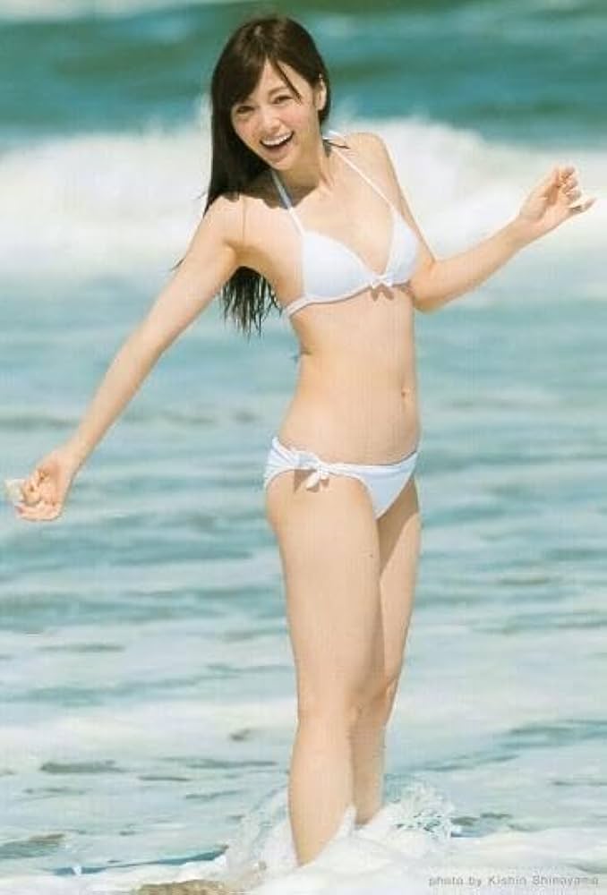 Amazon.co.jp: 乃木坂46 白石麻衣 1st写真集『清純な大人』購入特典