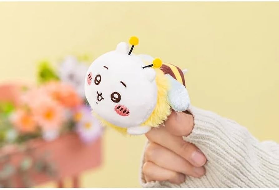 Amazon.co.jp: ちいかわ ハチさんマスコット ぬいぐるみ うさぎ : おもちゃ
