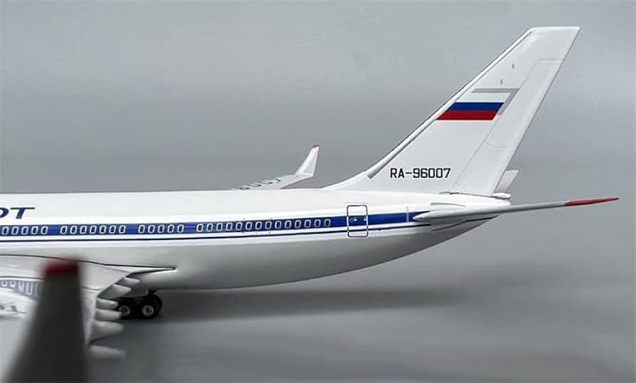Amazon.co.jp: Phoenix 1:400 完成品 Aeroflot for ILYUSHIN IL-96-300