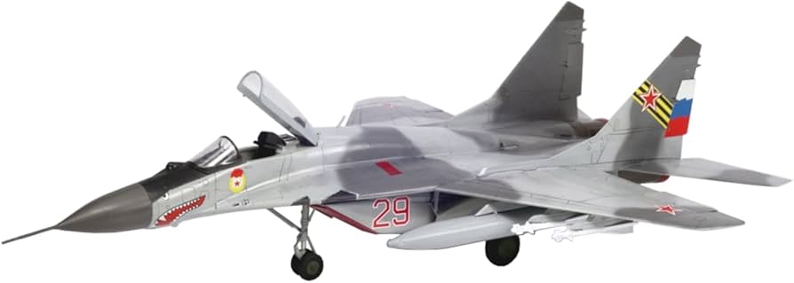 Amazon | プラッツ 1/72 ロシア空軍 MiG-29(9.13) フルクラムC 迷彩