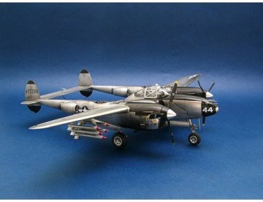 Amazon | トランペッター 1/32 ロッキード P-38L-5-LO ライトニング