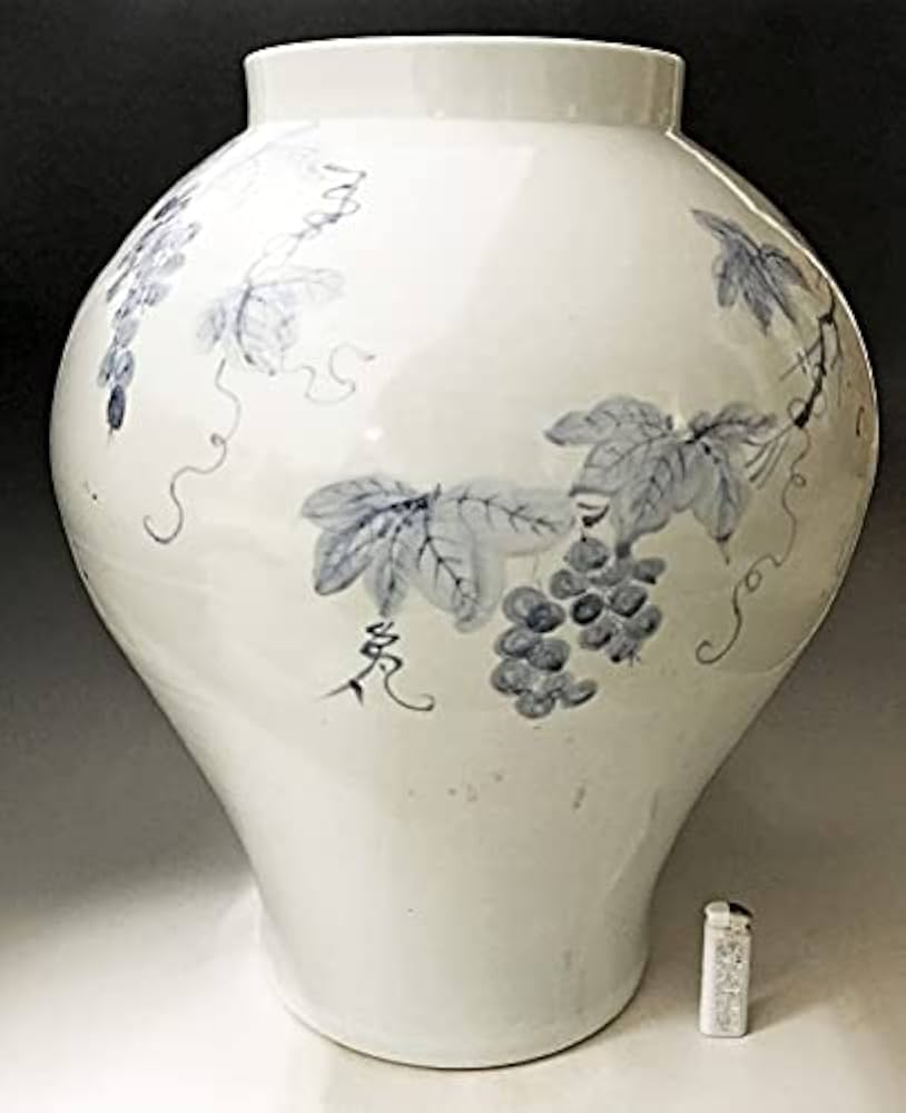 Amazon.co.jp: 李朝 青花葡萄文白磁大壺 高さ約52cm 韓国 美術 朝鮮