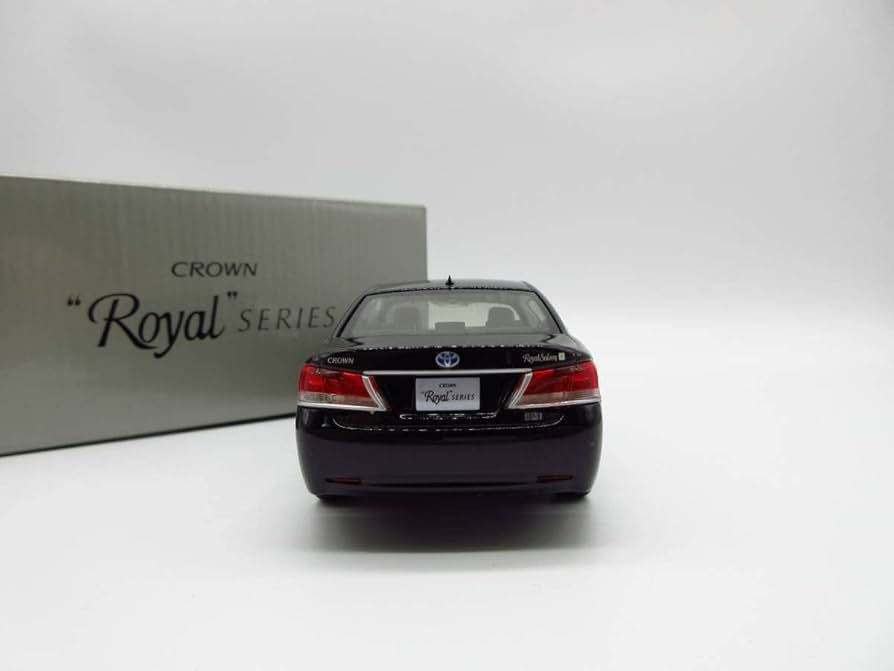Amazon | 1/30 ミニカー クラウンロイヤル ロイヤルサルーン 210系