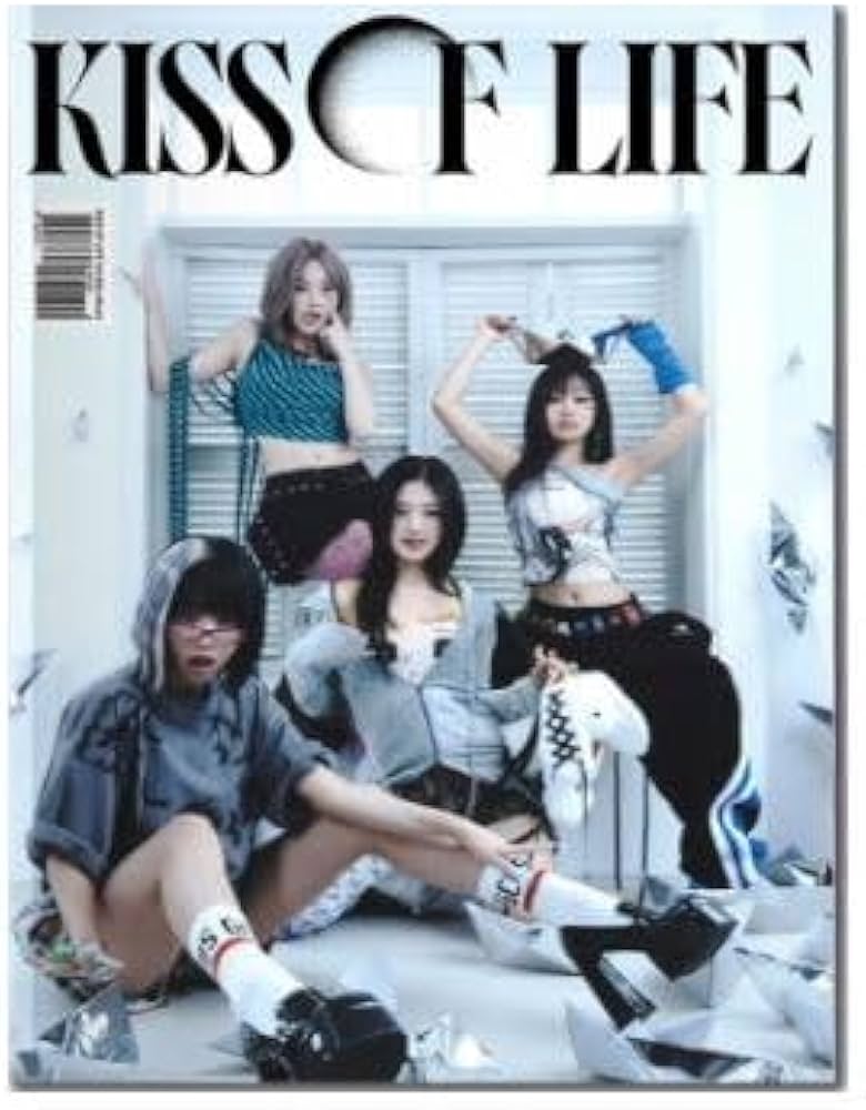 Amazon.com: KISS of Life Lose Yourself 3rd Mini Album (Magazine