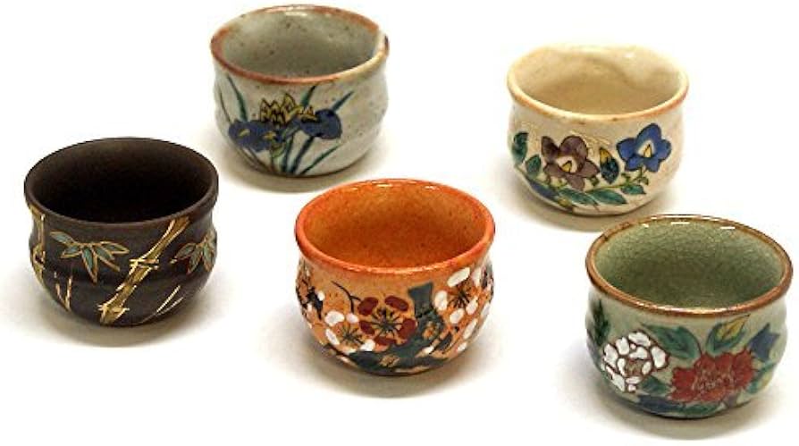 Amazon.co.jp: 九谷焼 組盃 5個セット 五草花 K9-1224 : ホーム＆キッチン