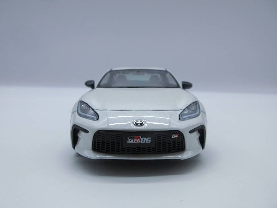 Amazon | 1/30 トヨタ 新型GR86 クリスタルホワイトパール カラー