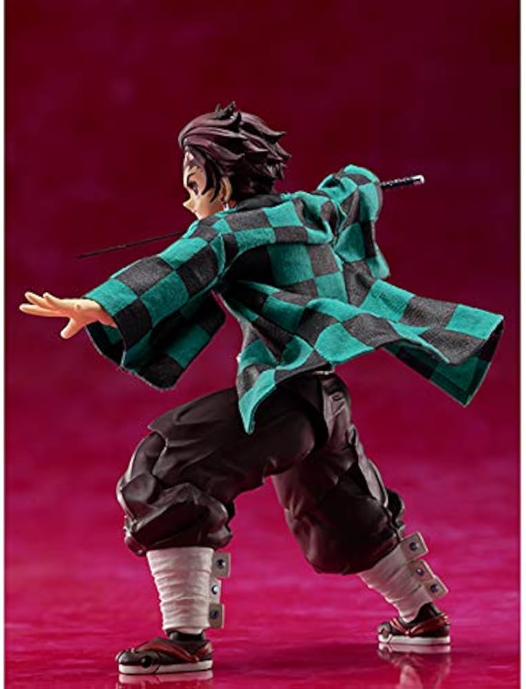 Amazon.co.jp: 鬼滅の刃 竈門炭治郎 フィギュア 1/12 BUZZmod. : ホビー