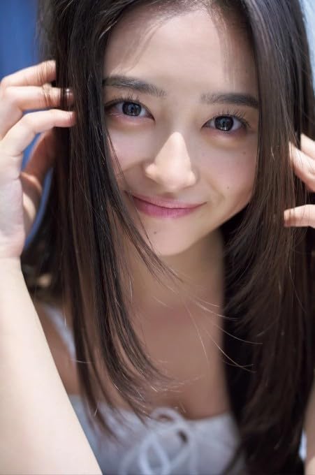 Amazon.co.jp: 【 限定カバー 】 乃木坂 46 井上和 1st 写真集