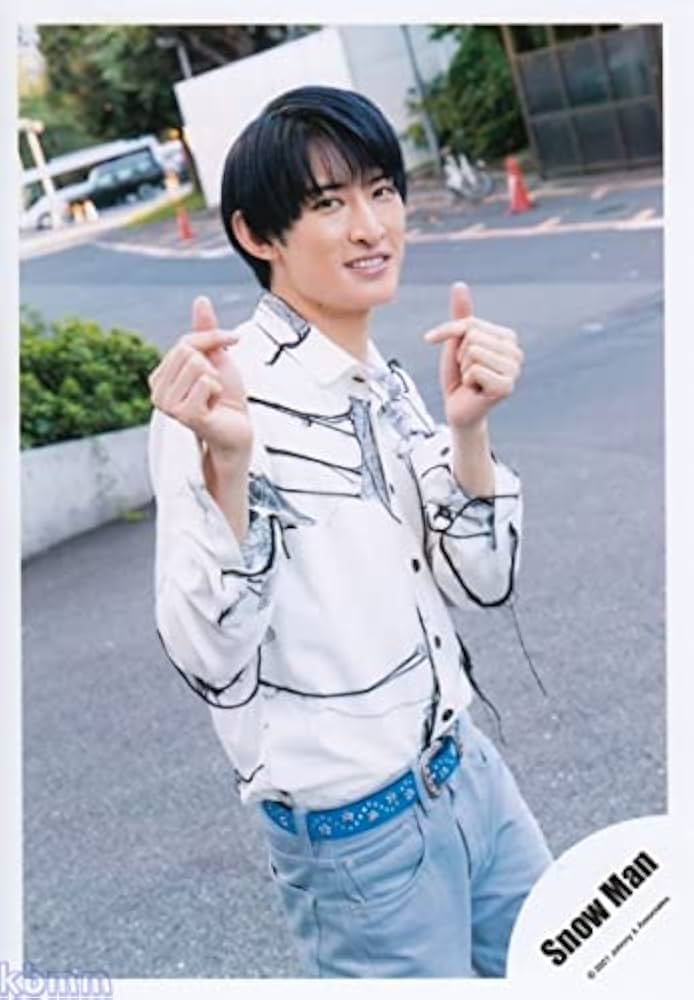 Amazon.co.jp: Snow Man 公式 生 写真（向井康二）SM01328 : おもちゃ