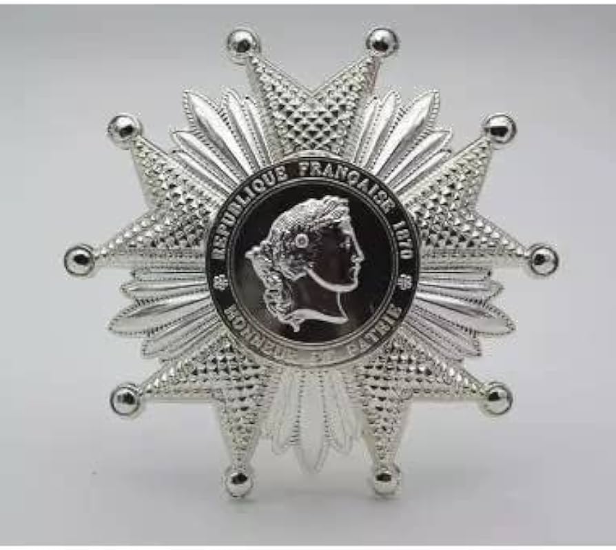 Amazon.co.jp: /税込 フランス レジオンドヌール勲章 銀色 英雄称号