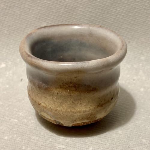 値引き』【ヴィンテージ萩焼】日本酒盃 白パチパチ釉 萩焼 わなり広台