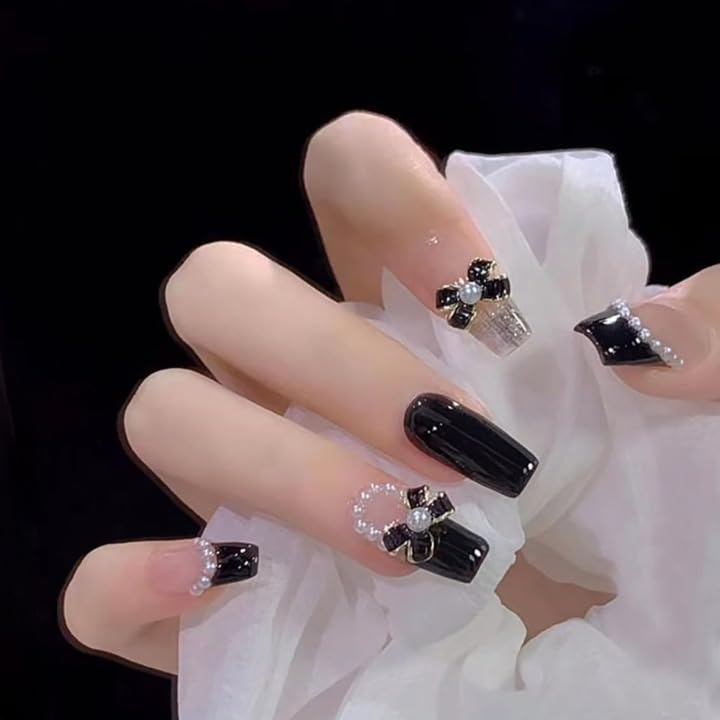 Amazon | CLOGRATIA ネイルチップ 地雷系 黒 韓国 つけ爪 量産型