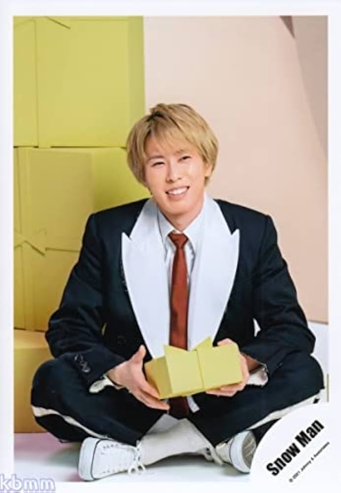 Amazon.co.jp: Snow Man 公式 生 写真（宮舘涼太）SM00919 : おもちゃ