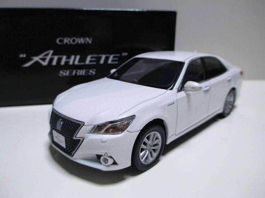 Amazon.co.jp: 1/30 トヨタ クラウンアスリート ハイブリッド 210系