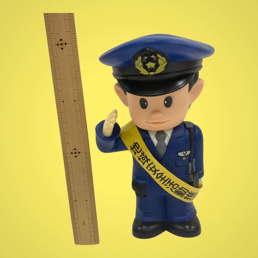Amazon.co.jp: わたしたちの街のおまわりさん人形 埼玉警察 貯金箱