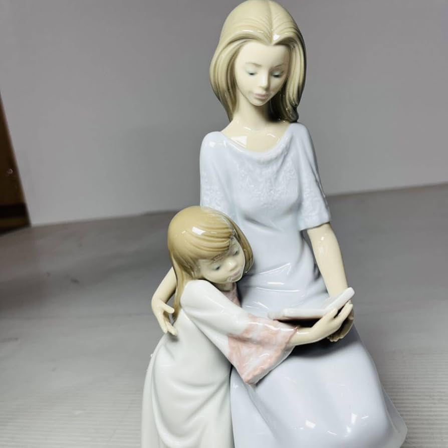 Amazon.co.jp: LLADRO おやすみ前のご本No.5457 スペイン陶磁器 少女
