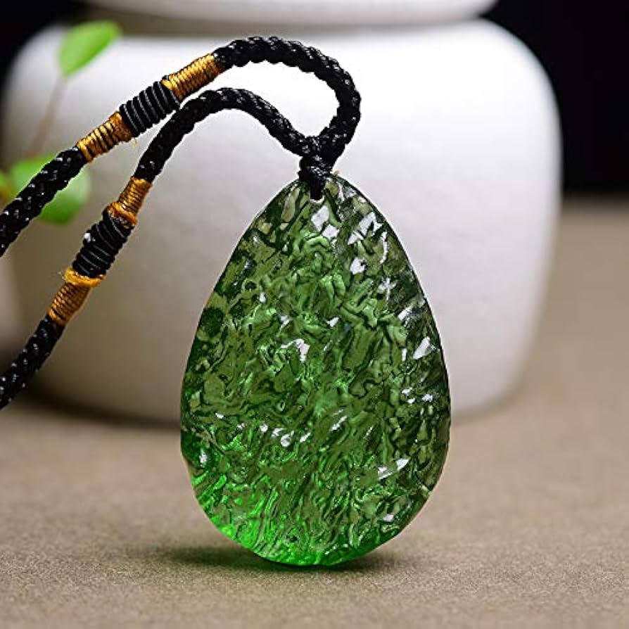 Amazon.co.jp: モルダバイト石、本物の生モルダバイト チェコの隕石